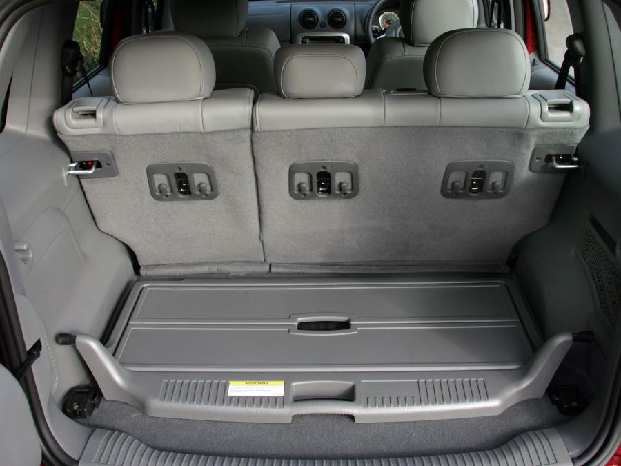  Jeep Cherokee Limited 2005 года  (UK) (фото 11 из 30)
